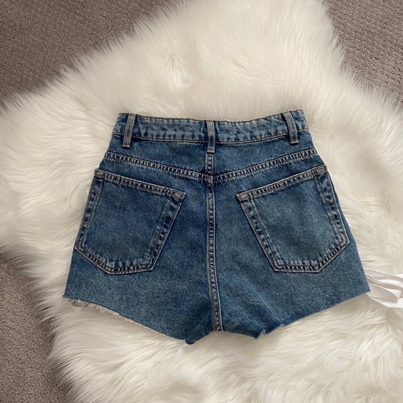 H&M Jean shorts - Picture 2 of 3